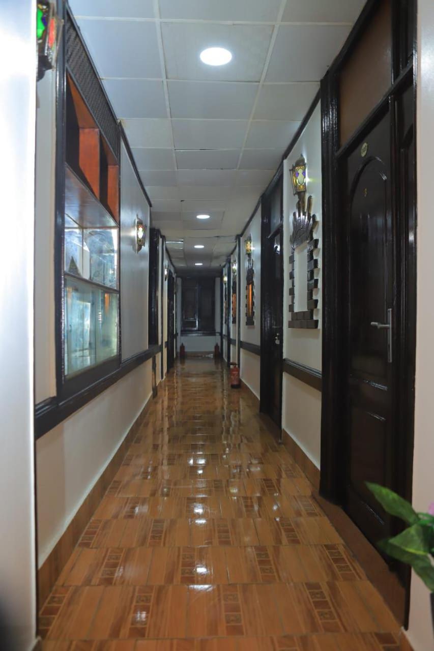 Kings Downtown Hostel *